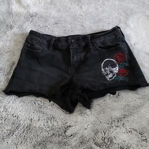 Blackheart skull&rose shorts